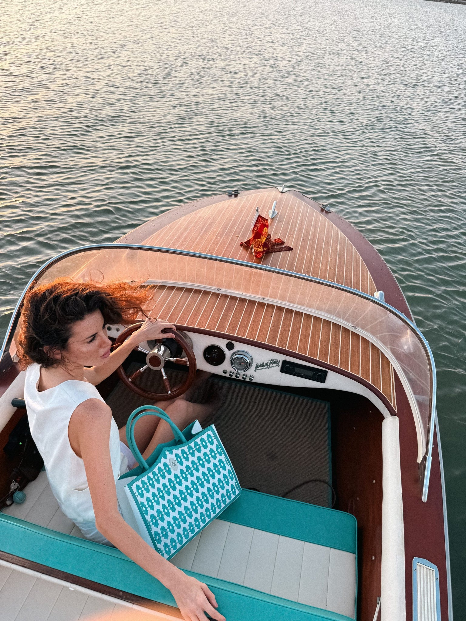 Sac en cuir Grand modèle Spiaggina Turquoise & Blanc – Dellaluna X Caviar Kaspia