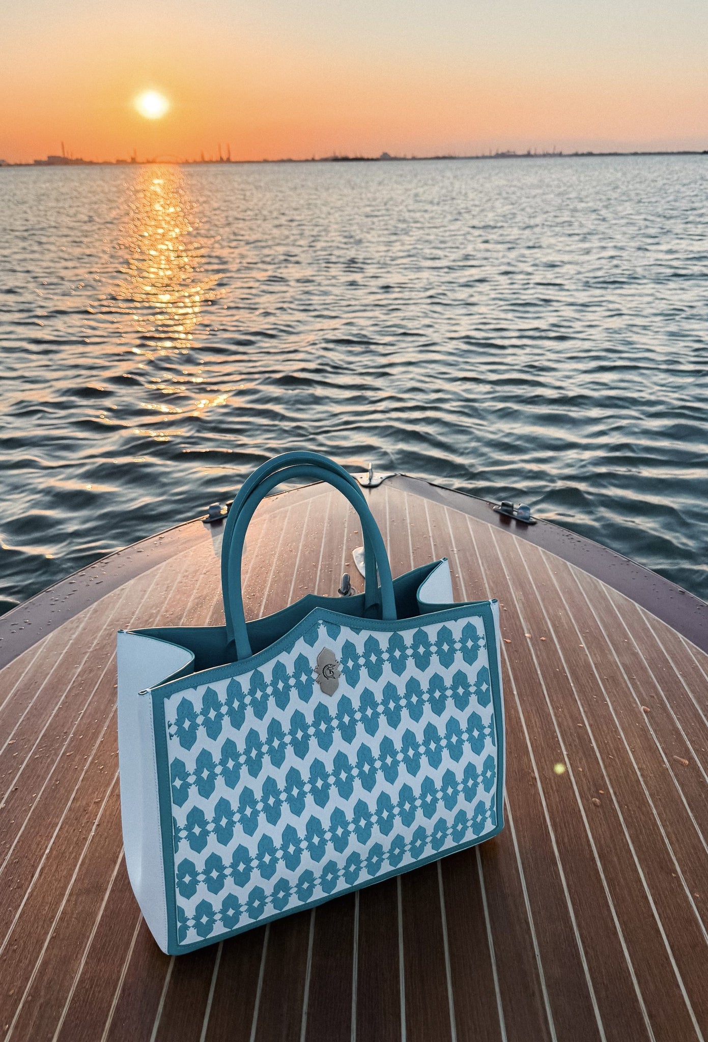 Sac en cuir Grand modèle Spiaggina Turquoise & Blanc – Dellaluna X Caviar Kaspia